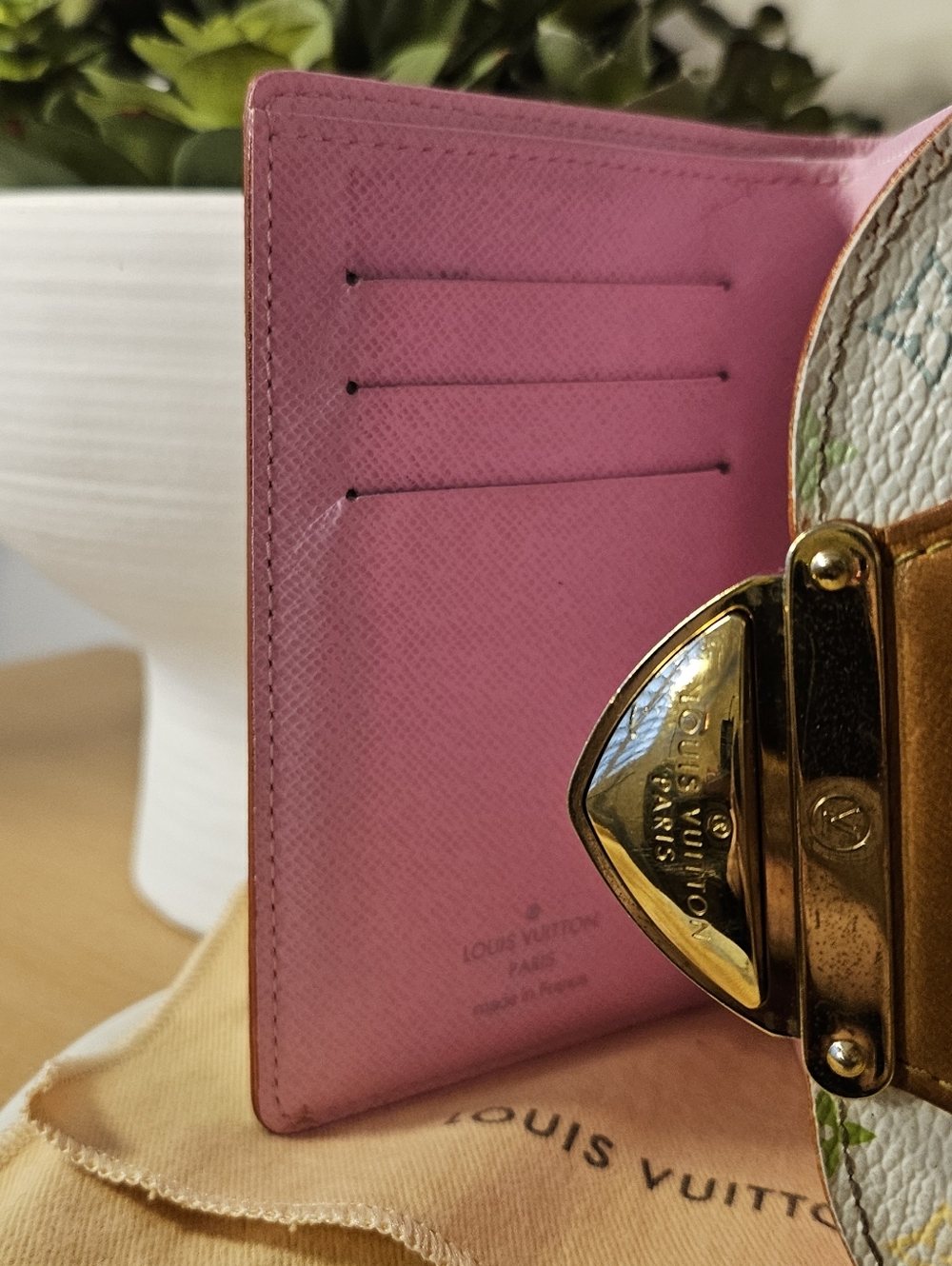 Louis Vuitton x Takashi Murakami White Multicolor Monogram Small Wallet 💖 - Picture 2 of 12